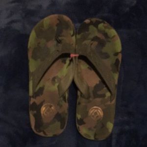 Ladies Camo Flip Flops